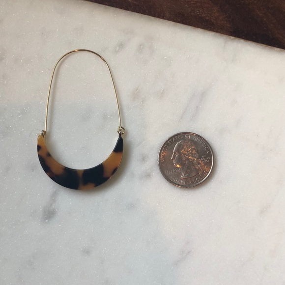 The Andie - Tortoise Resin Crescent Hoop! - Picture 3 of 3
